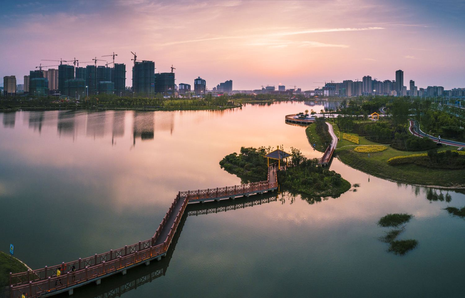 城市公共景观>叶集未名湖